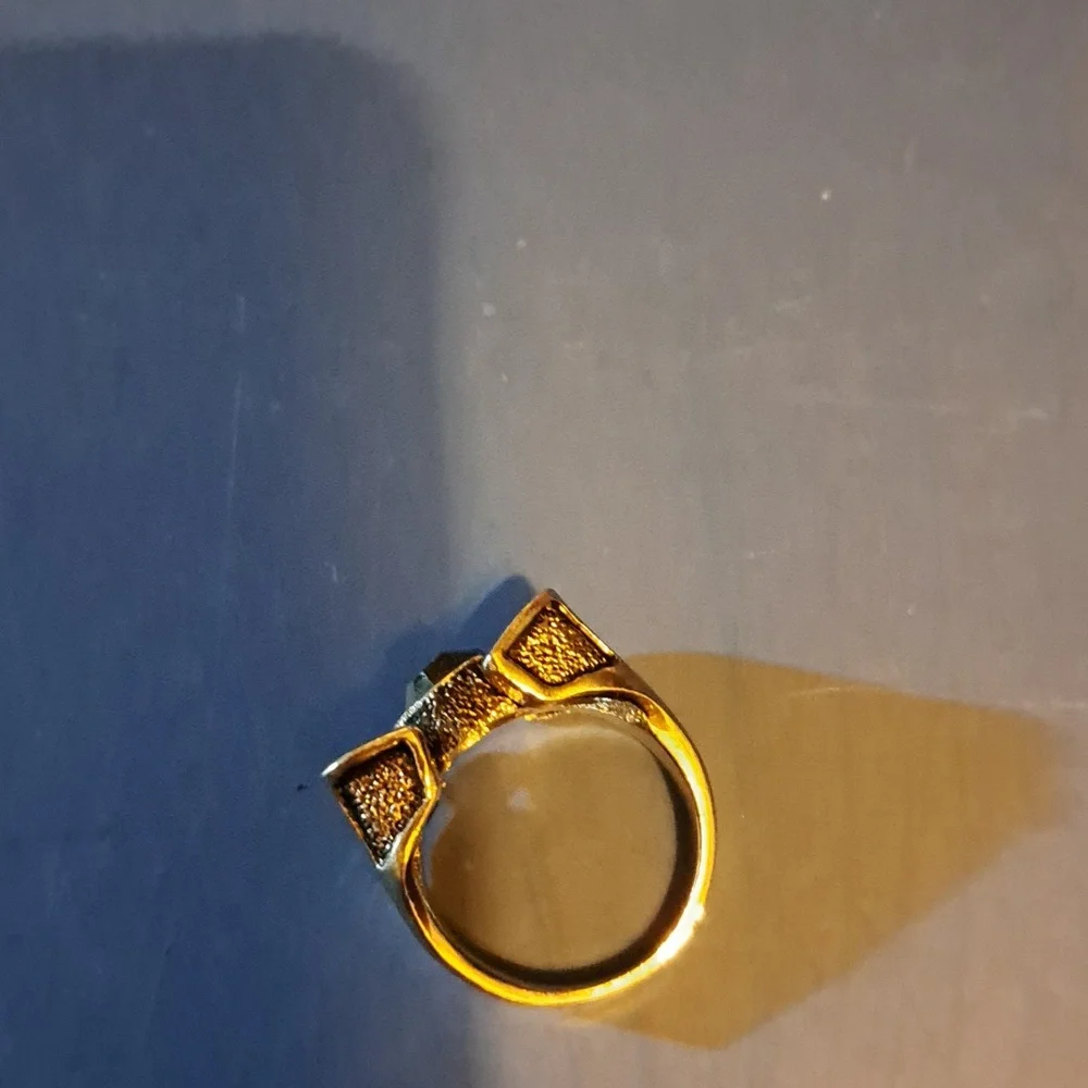 Ring size 7 black silver tone